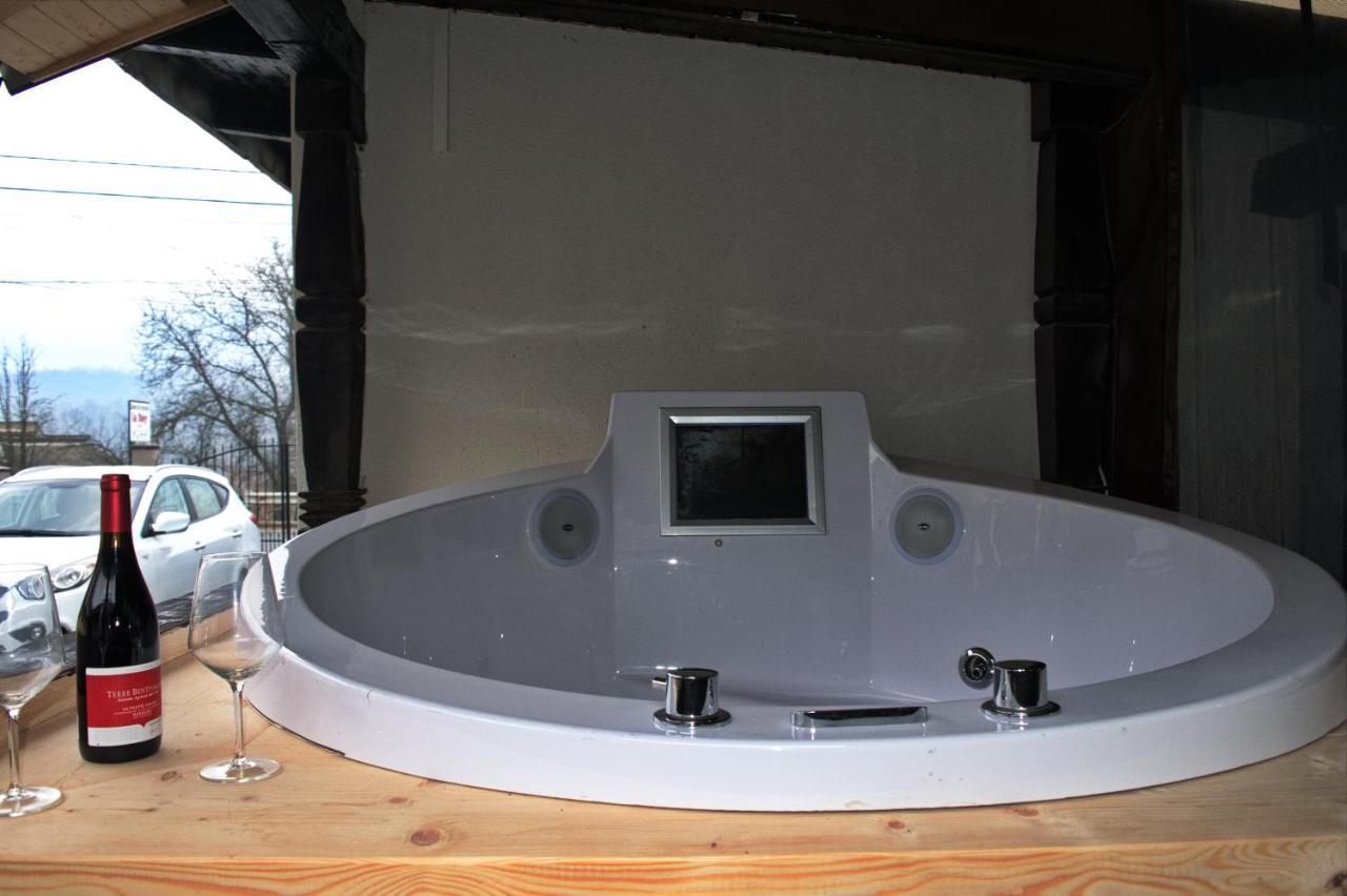 La Dory Satu Sugatag Exterior foto
